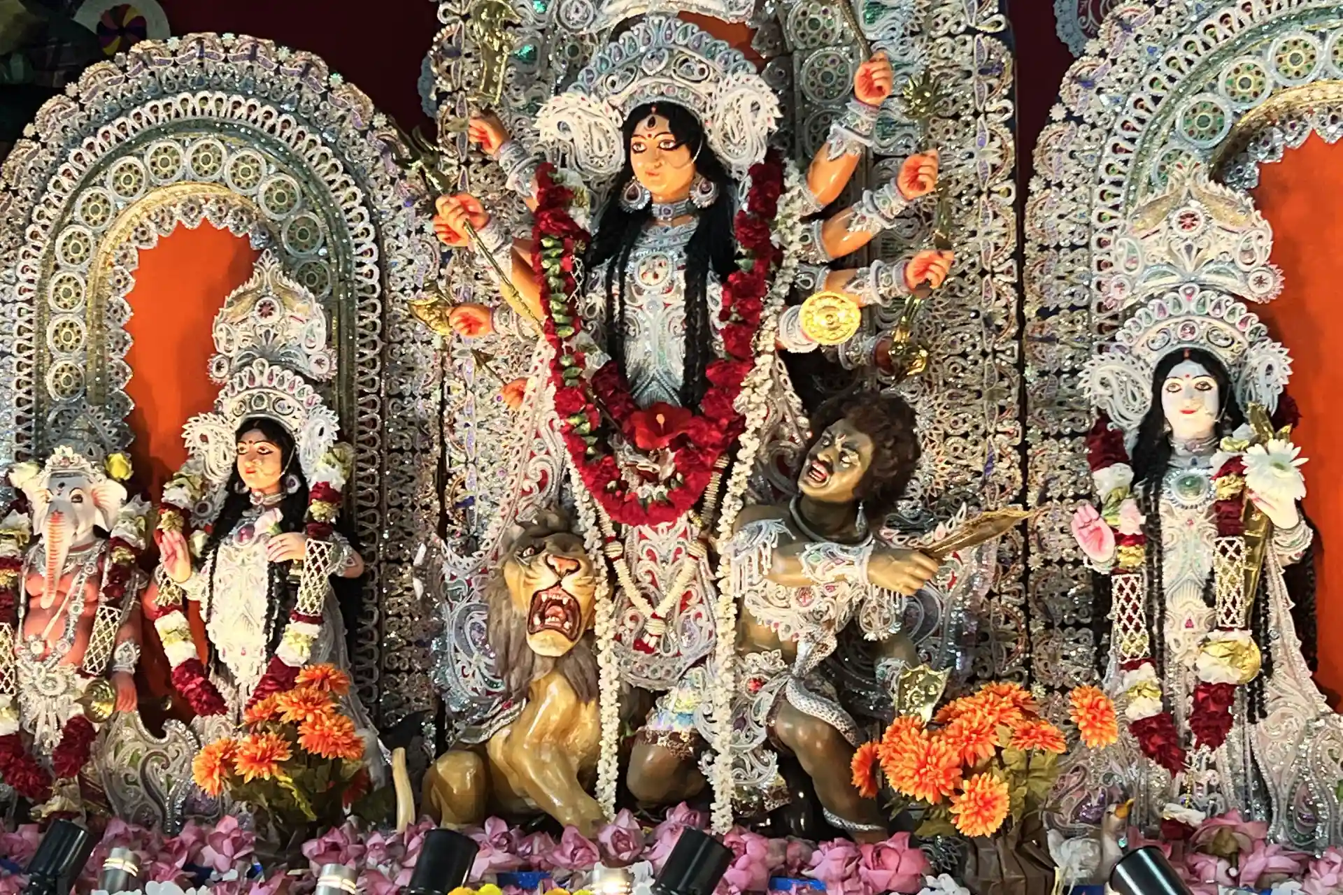 Durga puja prabashi